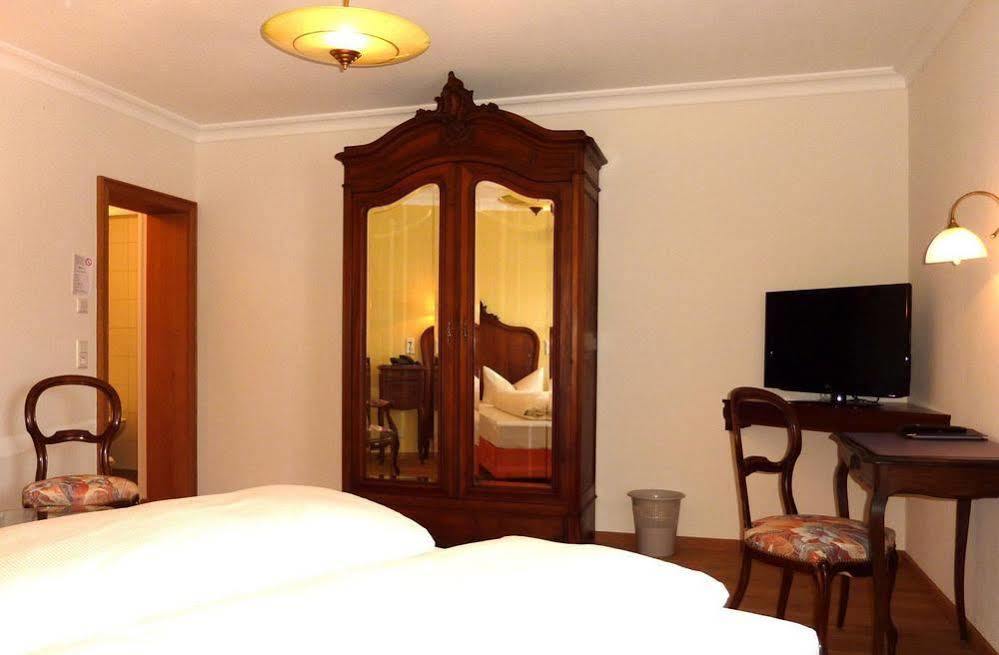Historisches Genusshotel Loewen 쇼프하임 외부 사진