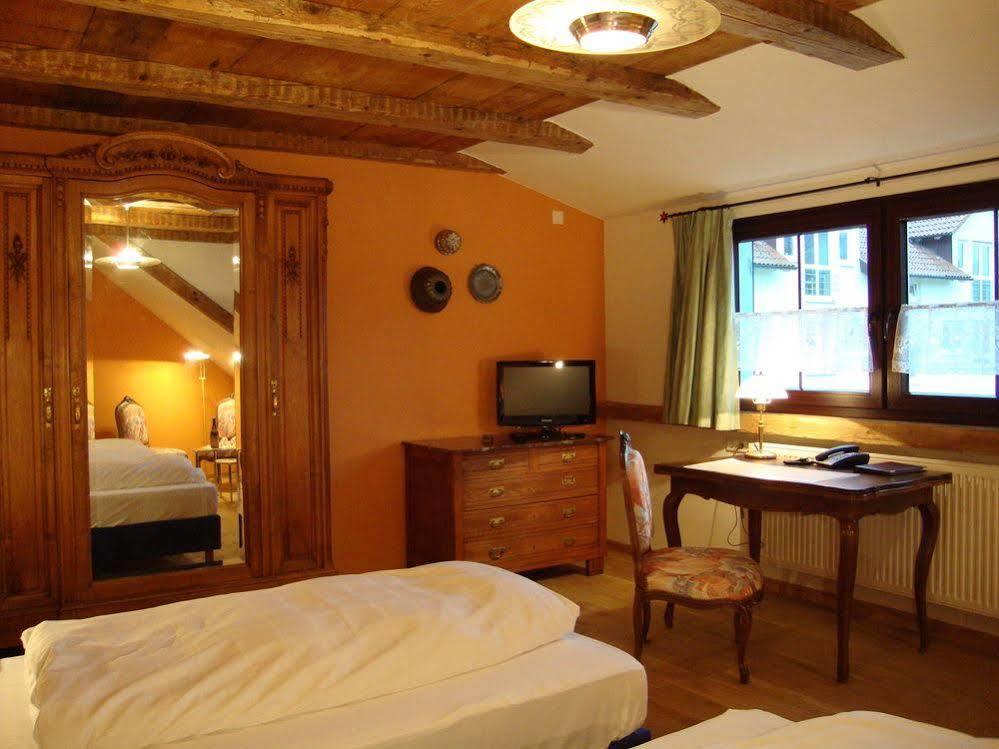 Historisches Genusshotel Loewen 쇼프하임 외부 사진