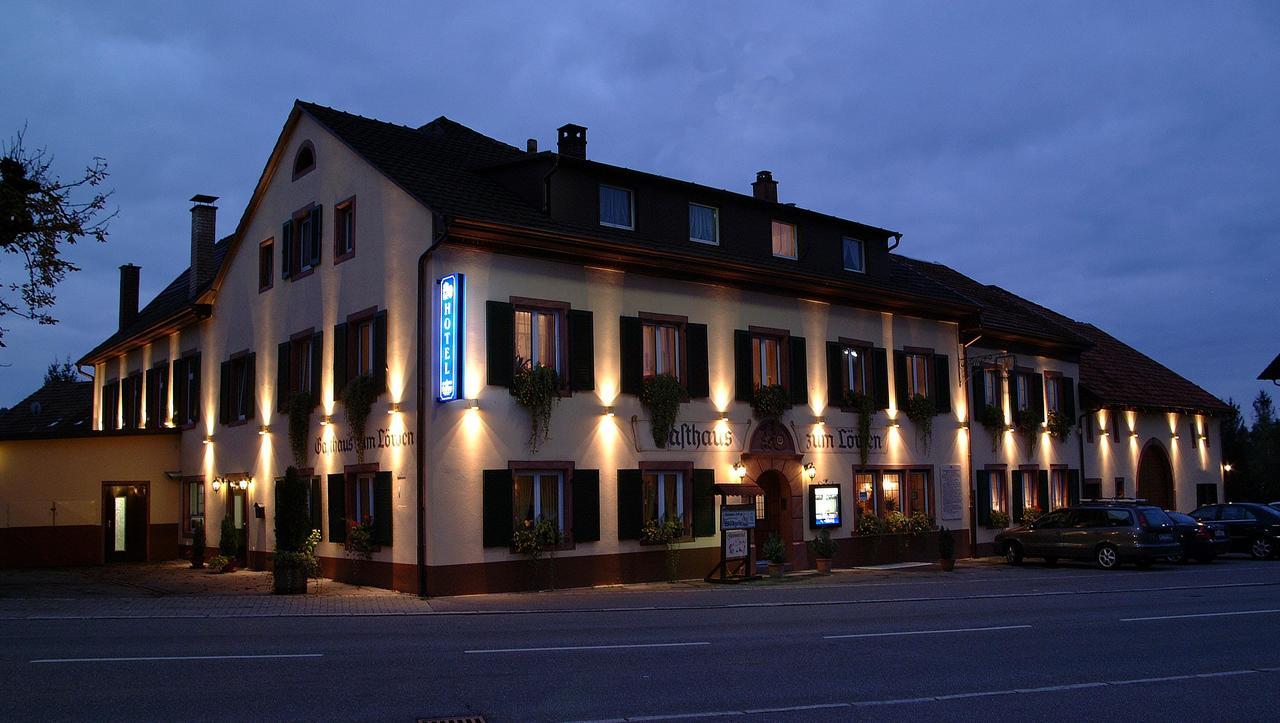 Historisches Genusshotel Loewen 쇼프하임 외부 사진
