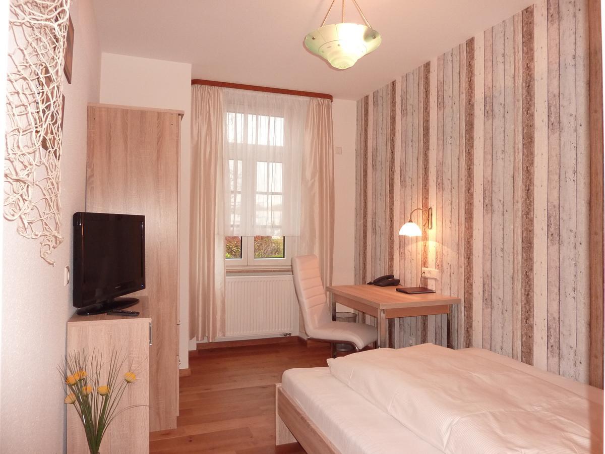 Historisches Genusshotel Loewen 쇼프하임 외부 사진