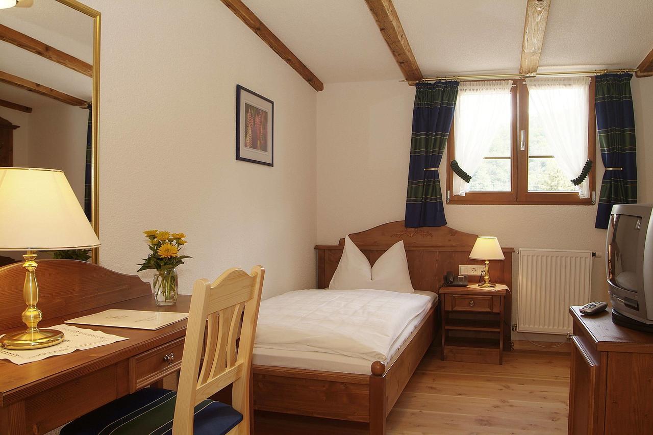 Historisches Genusshotel Loewen 쇼프하임 외부 사진